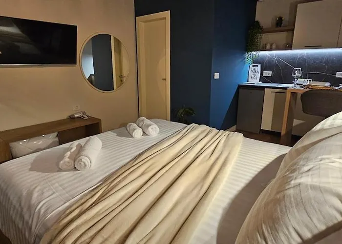 Olive Garden Blue تيرانا