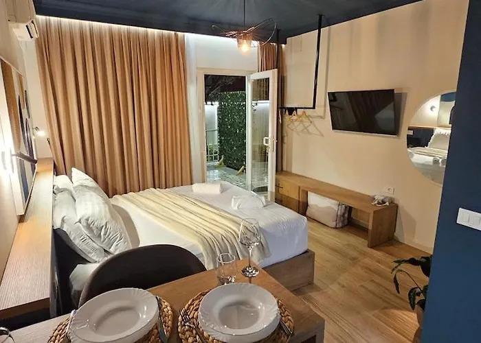 Olive Garden Blue * Tirana